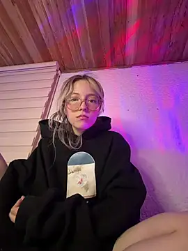 Snapshot of ReenKitty chatting on 21, 3, 2026 ReenKitty online show from 21, 3, 2026