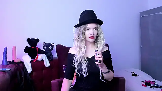 Katherine Twilight online show from 18, 9, 2025