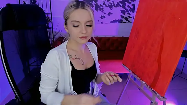 Snapshot of AuroraWrenfield chatting on 6, 10, 2025 AuroraWrenfield online show from 6, 10, 2025