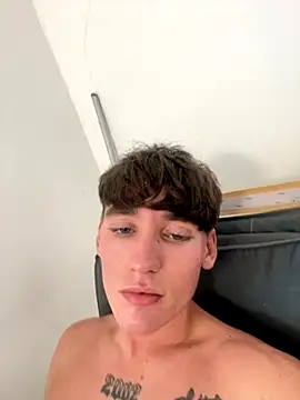 Snapshot of naughtyboy0124 chatting on 3, 12, 2025 naughtyboy0124 online show from 3, 12, 2025