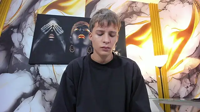 Snapshot of mono_blonde chatting on 15, 6, 2026 mono blonde online show from 15, 6, 2026