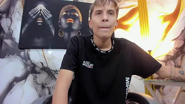 Snapshot of mono_blonde chatting on 15, 7, 2026 mono blonde online show from 15, 7, 2026
