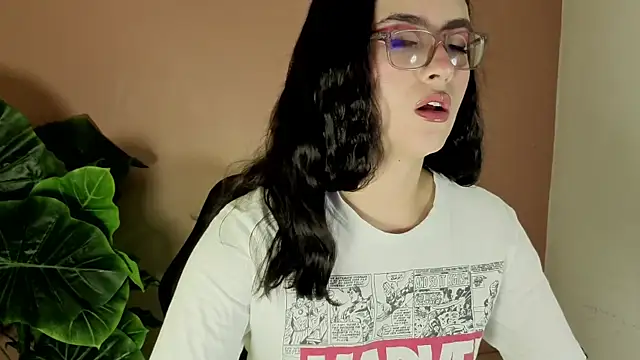 LiLLiAnderson online show from 26, 9, 2025