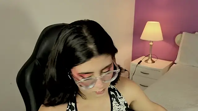 LiLLiAnderson online show from 17, 10, 2025