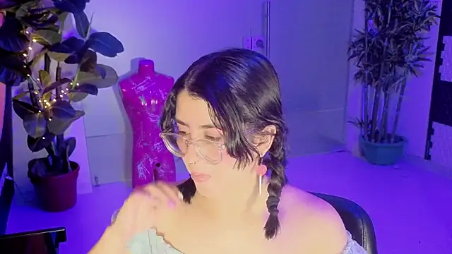 LiLLiAnderson online show from 9, 2, 2026