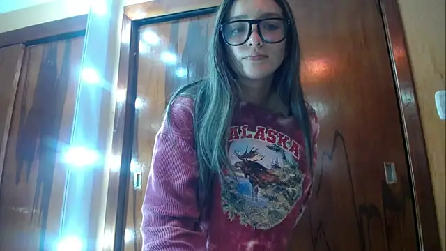 Snapshot of miss_lilieth chatting on 10, 5, 2026 miss lilieth online show from 10, 5, 2026