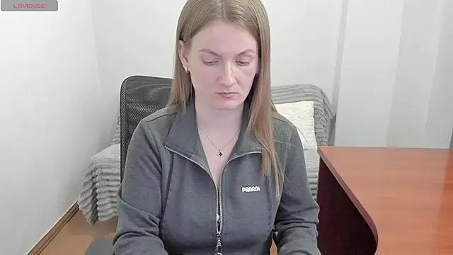 Snapshot of Alisha_Skyes chatting on 3, 5, 2026 Alisha Skyes online show from 3, 5, 2026