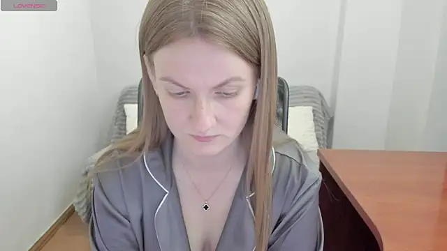 Snapshot of Alisha_Skyes chatting on 8, 5, 2026 Alisha Skyes online show from 8, 5, 2026