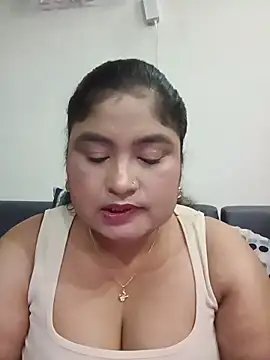 Snapshot of hornyriyanka chatting on 5, 6, 2026 hornyriyanka online show from 5, 6, 2026