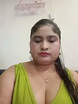 Snapshot of hornyriyanka chatting on 17, 6, 2026 hornyriyanka online show from 17, 6, 2026