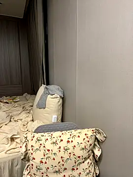 haiyan125216 online show from 4, 10, 2025