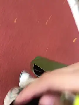 Snapshot of xinmeng-000 chatting on 4, 10, 2025 xinmeng-000 online show from 4, 10, 2025