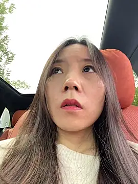 Snapshot of xinmeng-000 chatting on 18, 10, 2025 xinmeng-000 online show from 18, 10, 2025