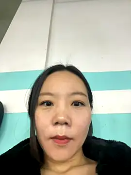 Snapshot of xinmeng-000 chatting on 5, 11, 2025 xinmeng-000 online show from 5, 11, 2025