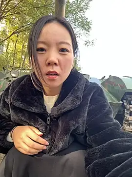 Snapshot of xinmeng-000 chatting on 11, 11, 2025 xinmeng-000 online show from 11, 11, 2025