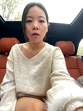 Snapshot of xinmeng-000 chatting on 22, 11, 2025 xinmeng-000 online show from 22, 11, 2025