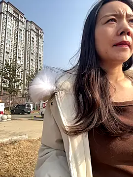 Snapshot of xinmeng-000 chatting on 19, 12, 2025 xinmeng-000 online show from 19, 12, 2025