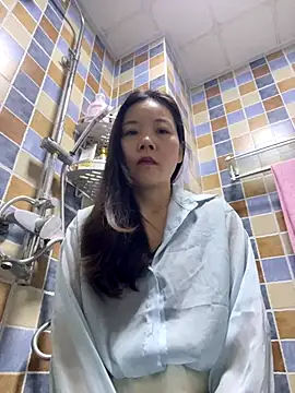 Snapshot of xinmeng-000 chatting on 23, 12, 2025 xinmeng-000 online show from 23, 12, 2025