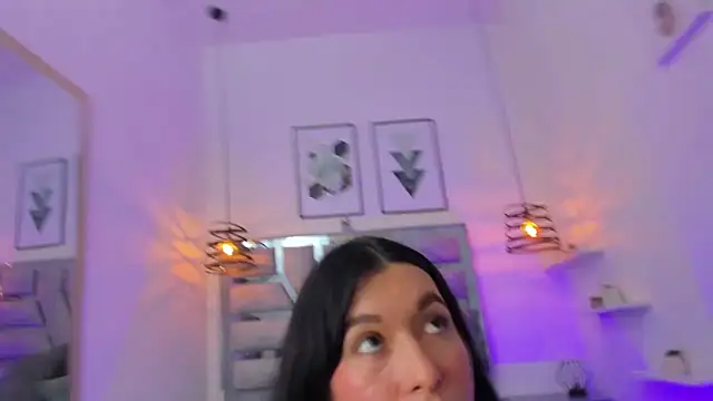 Ambar Cullen online show from 6, 11, 2025