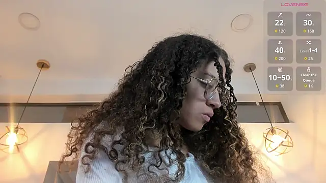 Hanna Cornee  online show from 18, 9, 2025