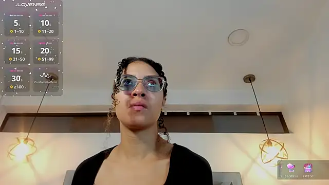 Hanna Cornee  online show from 20, 11, 2025