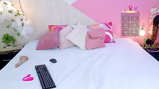 sophia brunette  online show from 14, 4, 2026