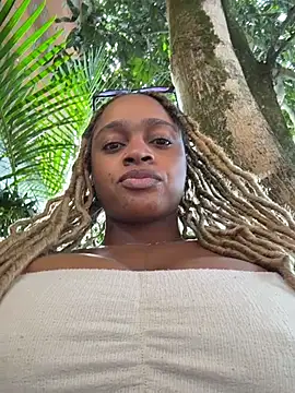 Snapshot of darle_volant chatting on 30, 5, 2026 darle volant online show from 30, 5, 2026