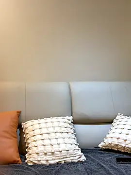 Lexiluv1 online show from 14, 12, 2025