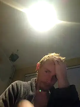 Snapshot of piercingpik chatting on 22, 10, 2025 piercingpik online show from 22, 10, 2025