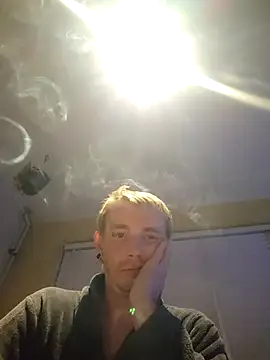 Snapshot of piercingpik chatting on 3, 11, 2025 piercingpik online show from 3, 11, 2025