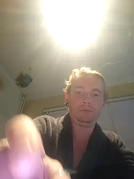 Snapshot of piercingpik chatting on 4, 11, 2025 piercingpik online show from 4, 11, 2025