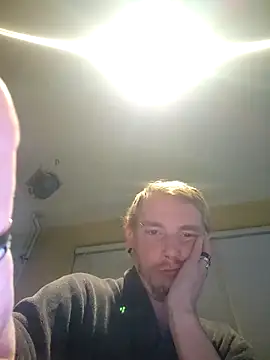 Snapshot of piercingpik chatting on 27, 11, 2025 piercingpik online show from 27, 11, 2025