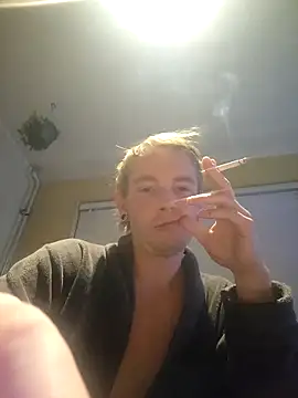 Snapshot of piercingpik chatting on 22, 12, 2025 piercingpik online show from 22, 12, 2025