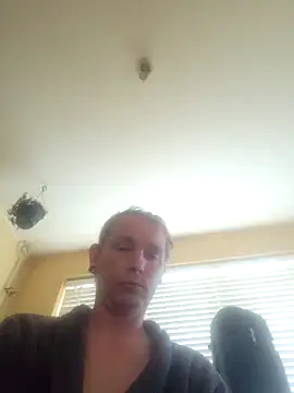 Snapshot of piercingpik chatting on 19, 4, 2026 piercingpik online show from 19, 4, 2026