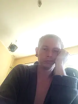 Snapshot of piercingpik chatting on 22, 4, 2026 piercingpik online show from 22, 4, 2026