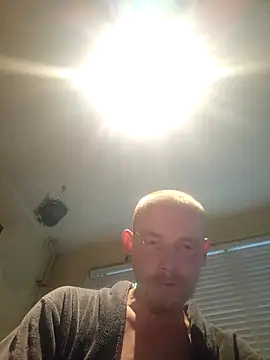 Snapshot of piercingpik chatting on 8, 6, 2026 piercingpik online show from 8, 6, 2026