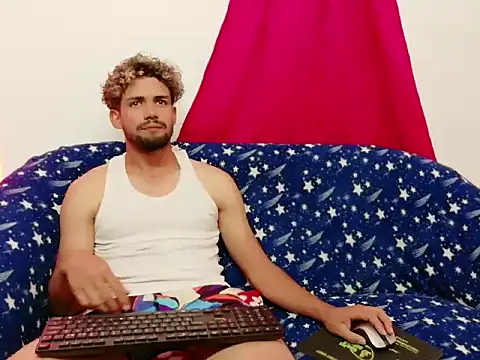 Snapshot of cristian-gp chatting on 31, 10, 2025 cristian-gp online show from 31, 10, 2025