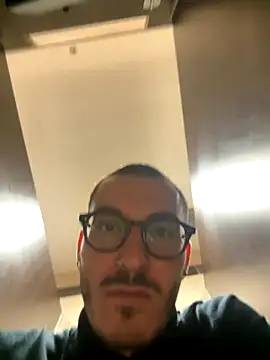 xAaronx9095 online show from 5, 10, 2025