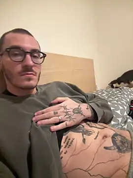 xAaronx9095 online show from 11, 11, 2025