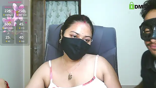 SassyWildCouple online show from 18, 4, 2026