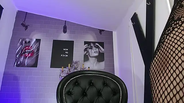 Snapshot of aleesha_cameron02 chatting on 7, 1, 2026 aleesha cameron02 online show from 7, 1, 2026