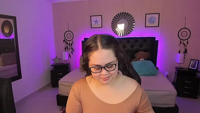 LolaVillalobos online show from 14, 2, 2026