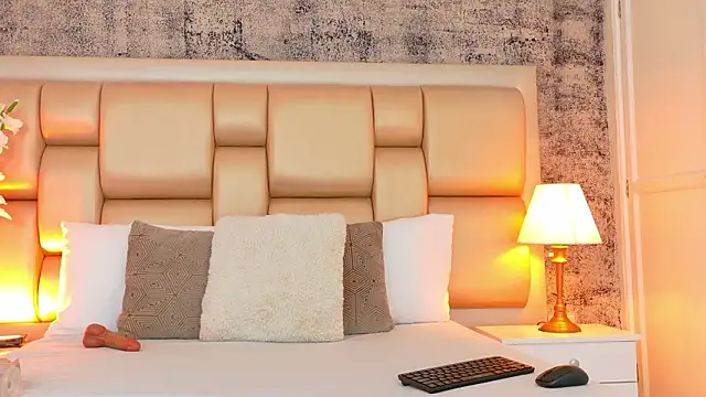 Snapshot of Edna_Copper chatting on 5, 2, 2026 Edna Copper online show from 5, 2, 2026