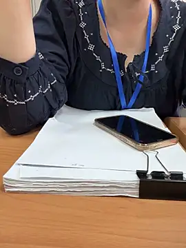 PhuongNhi21 online show from 5, 11, 2025