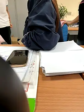 PhuongNhi21 online show from 11, 11, 2025