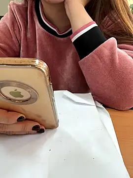 PhuongNhi21 online show from 27, 11, 2025