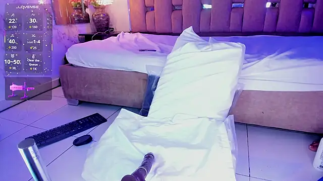 NinaCapelli online show from 14, 9, 2025