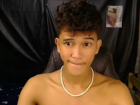 kenbigcockxx online show from 24, 2, 2026