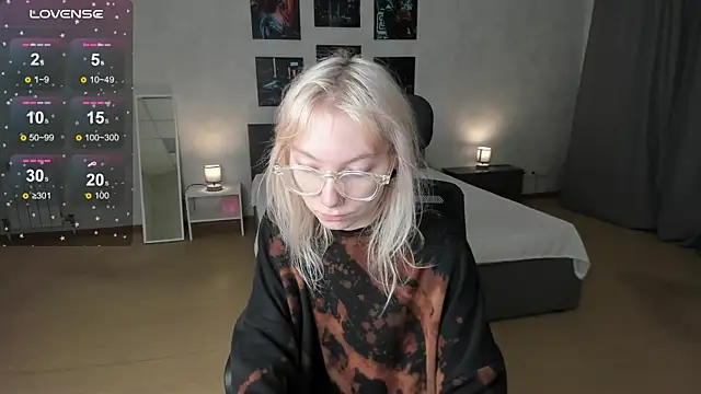 Snapshot of tattoo_art_baby chatting on 15, 12, 2025 tattoo art baby online show from 15, 12, 2025