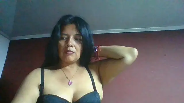 Snapshot of DianaOchoa_ chatting on 24, 6, 2026 DianaOchoa online show from 24, 6, 2026